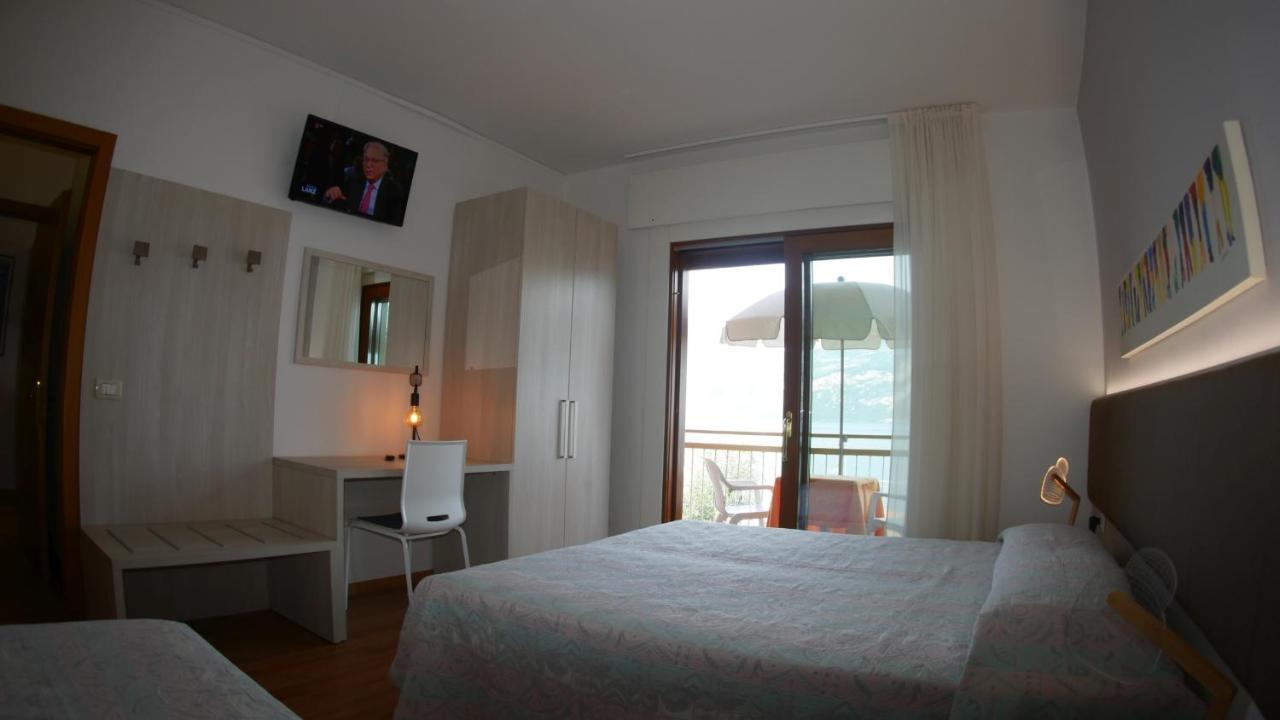 Residence Casa Maria Assenza di Brenzone Bagian luar foto