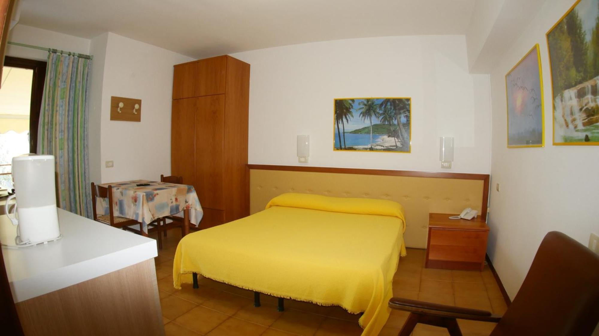 Residence Casa Maria Assenza di Brenzone Bagian luar foto