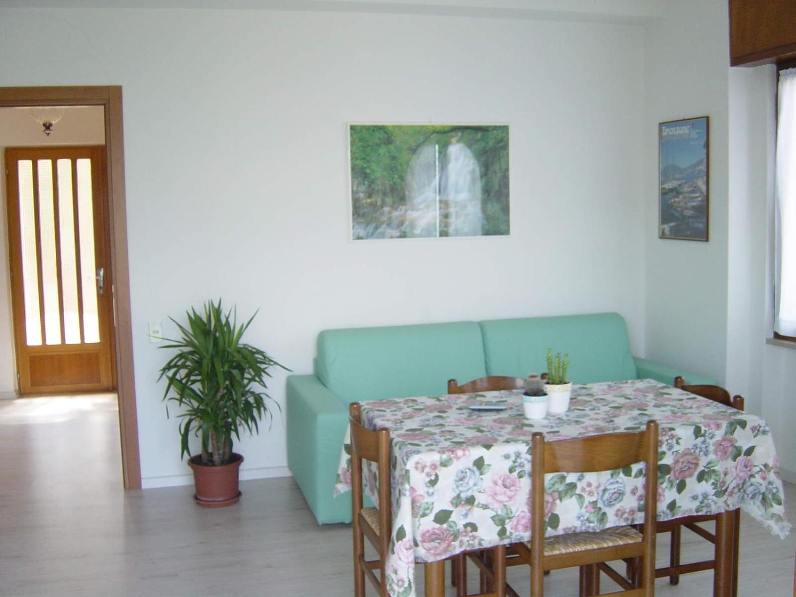 Residence Casa Maria Assenza di Brenzone Bagian luar foto