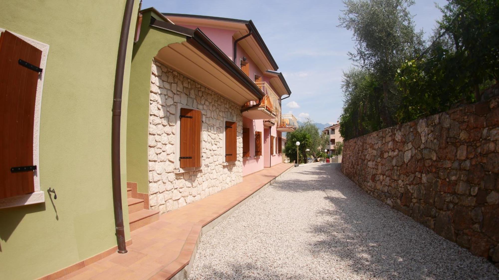 Residence Casa Maria Assenza di Brenzone Bagian luar foto
