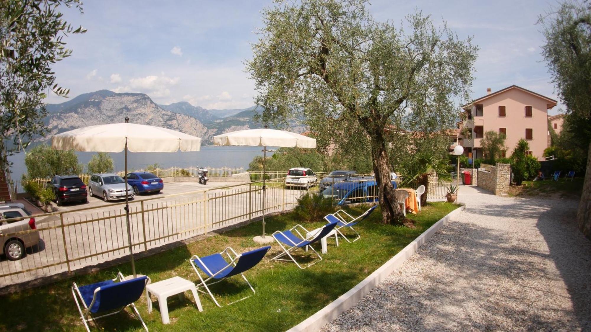 Residence Casa Maria Assenza di Brenzone Bagian luar foto