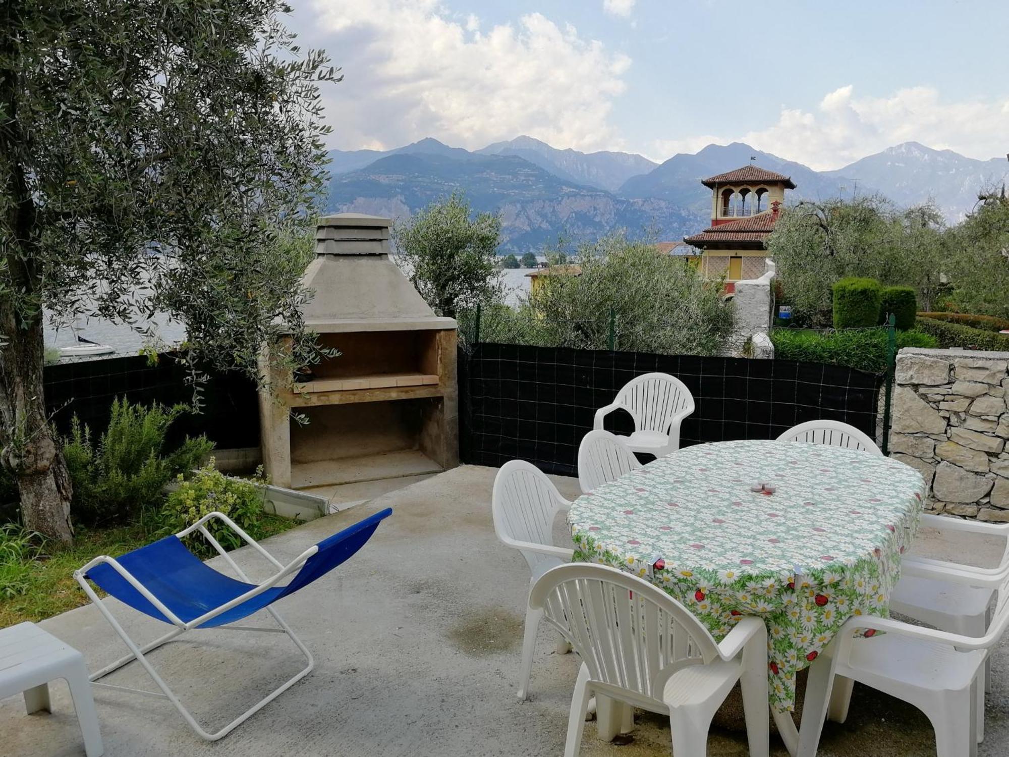 Residence Casa Maria Assenza di Brenzone Bagian luar foto